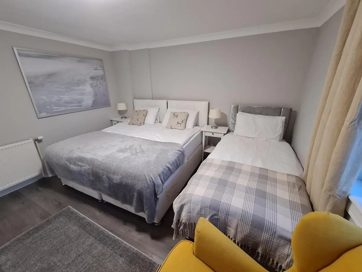 Holyrood House Vila Edimburgo 0*,